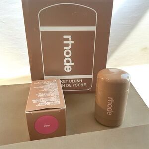 RHODE Pocket Blush in PIGGY New